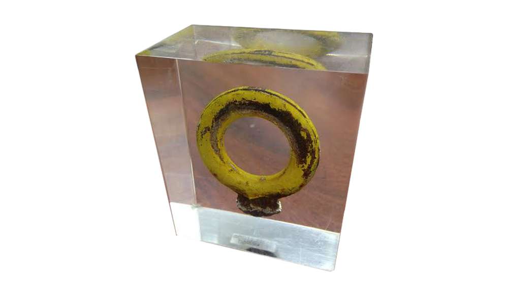 bolt lucite embedment