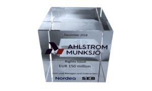 Nordea Crystal Cube with 3D Etching