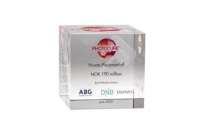 Crystal Cube Deal Toy with 3D Etching